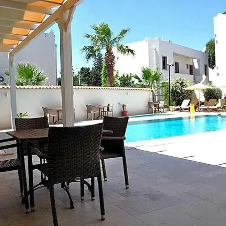 Olivias Group Ξενοδοχείο